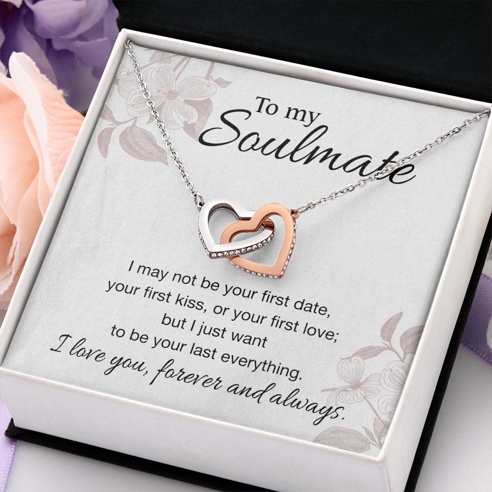 To My Soulmate Necklace for Women Birthday Valentines Day Jewelry Gifts For My Wife with Message Card Box Personalized Gift Present Pendant for Future Wife Soulmate Girlfriend Love 3 Interlocking Hearts Necklace