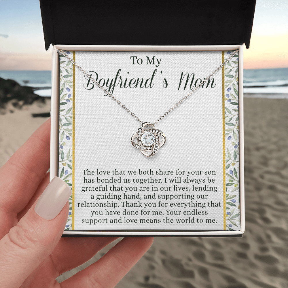 To My Boyfriend's Mom Necklace From Girlfriend Mom, Customize Name Gift Necklace For Boyfriend's Mom Gift Mothers Day Necklace For Boyfriends Mom From Girlfriend, Presents for Mom Necklace for Women