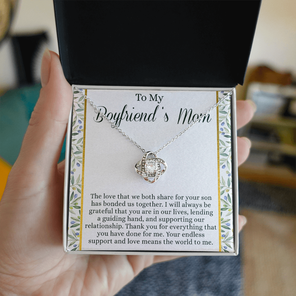 To My Boyfriend's Mom Necklace From Girlfriend Mom, Customize Name Gift Necklace For Boyfriend's Mom Gift Mothers Day Necklace For Boyfriends Mom From Girlfriend, Presents for Mom Necklace for Women