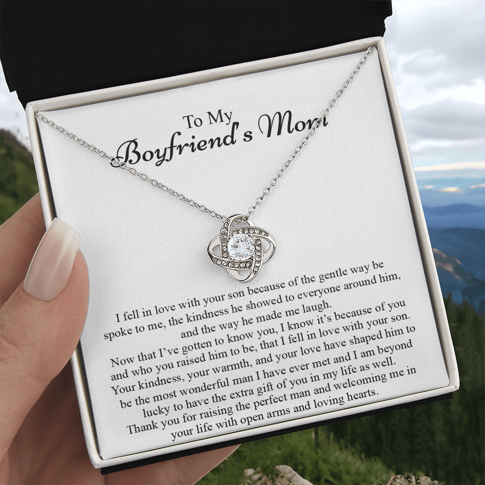 To My Boyfriend's Mom Necklace  From Girlfriend, Mother In Law Jewelry Gift For Women, Boyfriend's Mom Gift Necklace On Mother's Day Christmas Birthday Gift Jewelry Message Card And Box Gift Mother