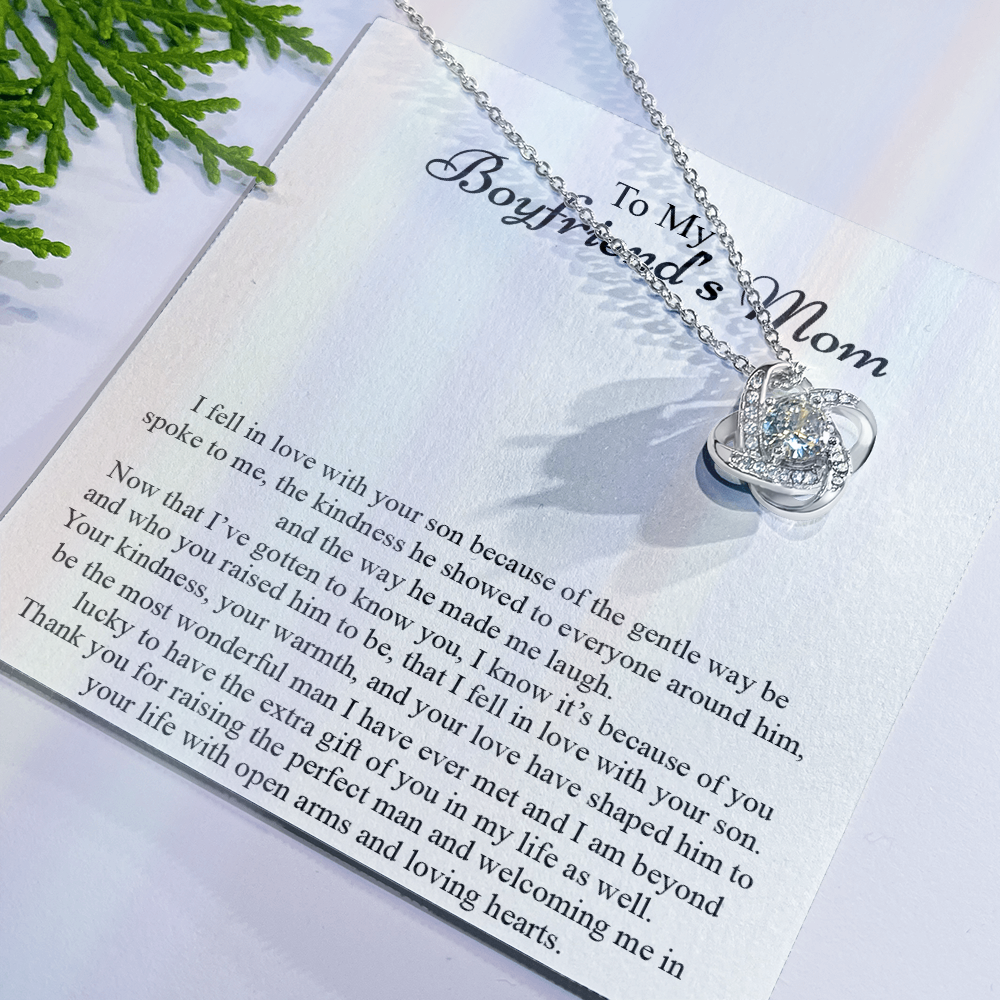 To My Boyfriend's Mom Necklace  From Girlfriend, Mother In Law Jewelry Gift For Women, Boyfriend's Mom Gift Necklace On Mother's Day Christmas Birthday Gift Jewelry Message Card And Box Gift Mother