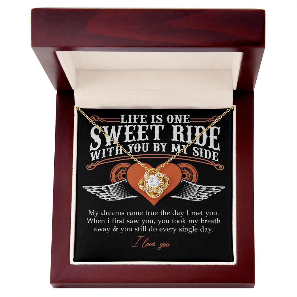 To My Smokin' Hot Doe Necklace From Husband, Jewelry Gifts For Women, My Wife Love Knot Pendant Gift For Soulmate, Personalized Gift Necklace for Smokin Hot Doe Future Wife Soulmate Girlfriend