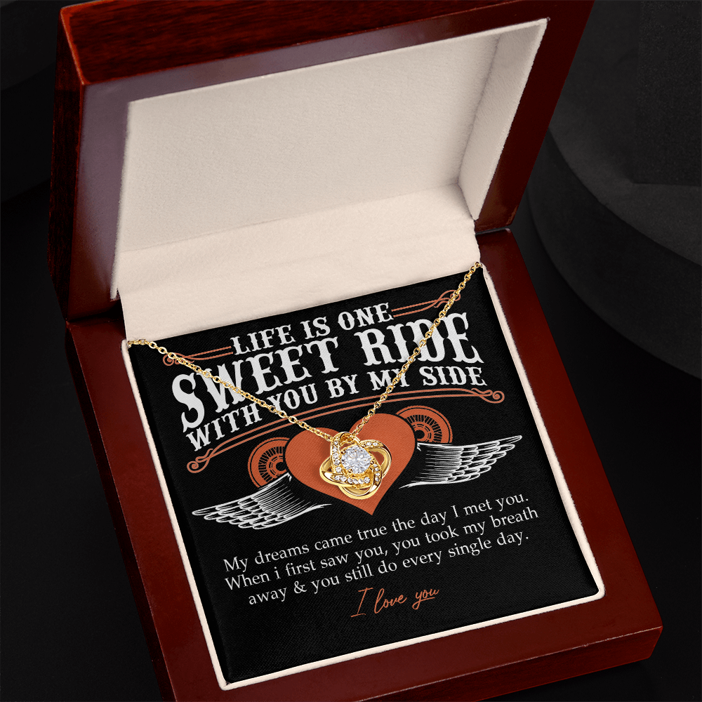 To My Smokin' Hot Doe Necklace From Husband, Jewelry Gifts For Women, My Wife Love Knot Pendant Gift For Soulmate, Personalized Gift Necklace for Smokin Hot Doe Future Wife Soulmate Girlfriend