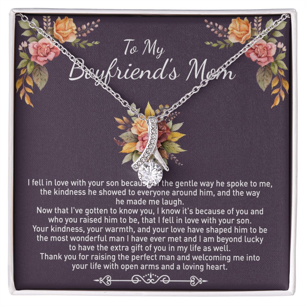 TO2E3E~1 Alluring Beauty Necklace