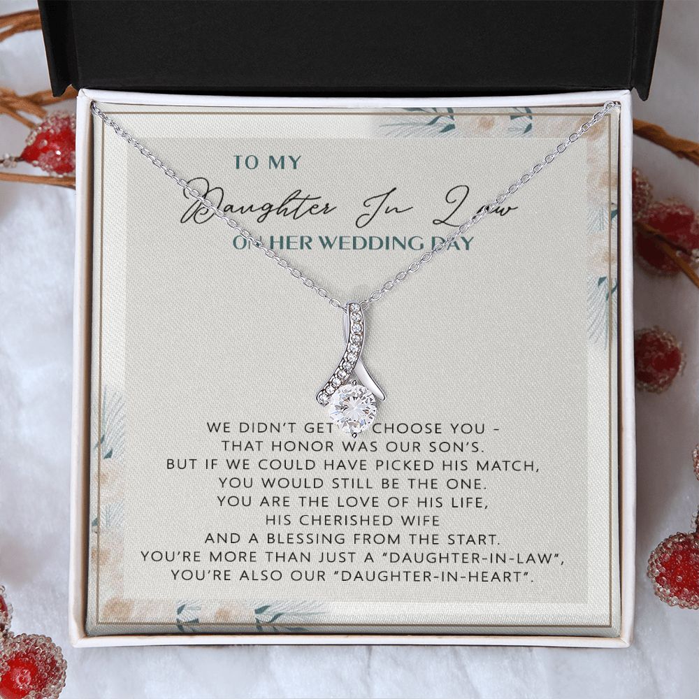 Wedding Gift From mother On Wedding Day To My Daughter-in-law Wedding Day Alluring Beauty Necklace