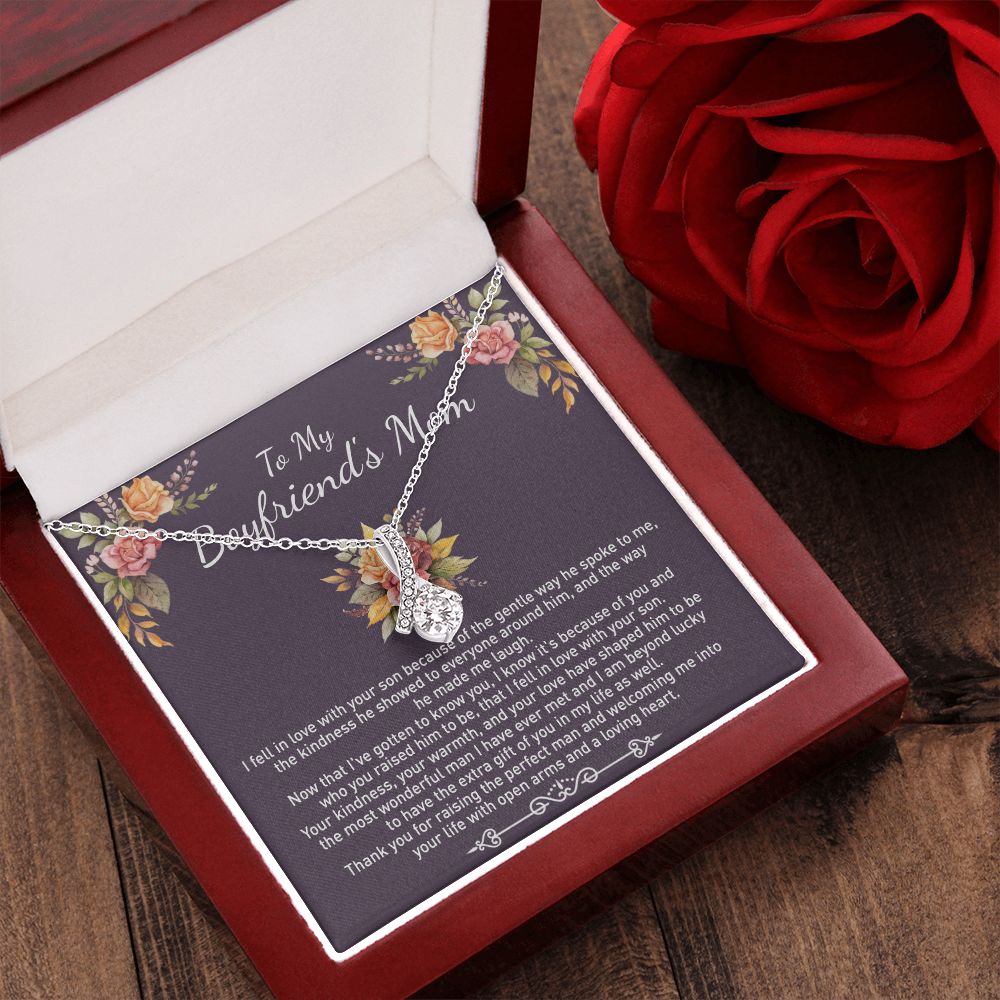 TO2E3E~1 Alluring Beauty Necklace