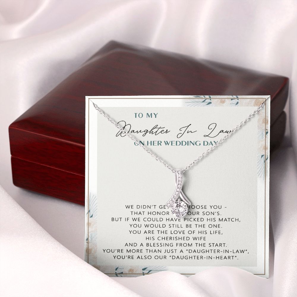 Wedding Gift From mother On Wedding Day To My Daughter-in-law Wedding Day Alluring Beauty Necklace