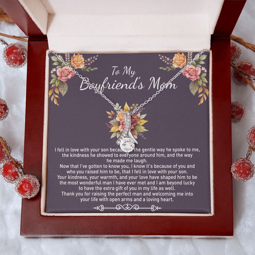 TO2E3E~1 Alluring Beauty Necklace