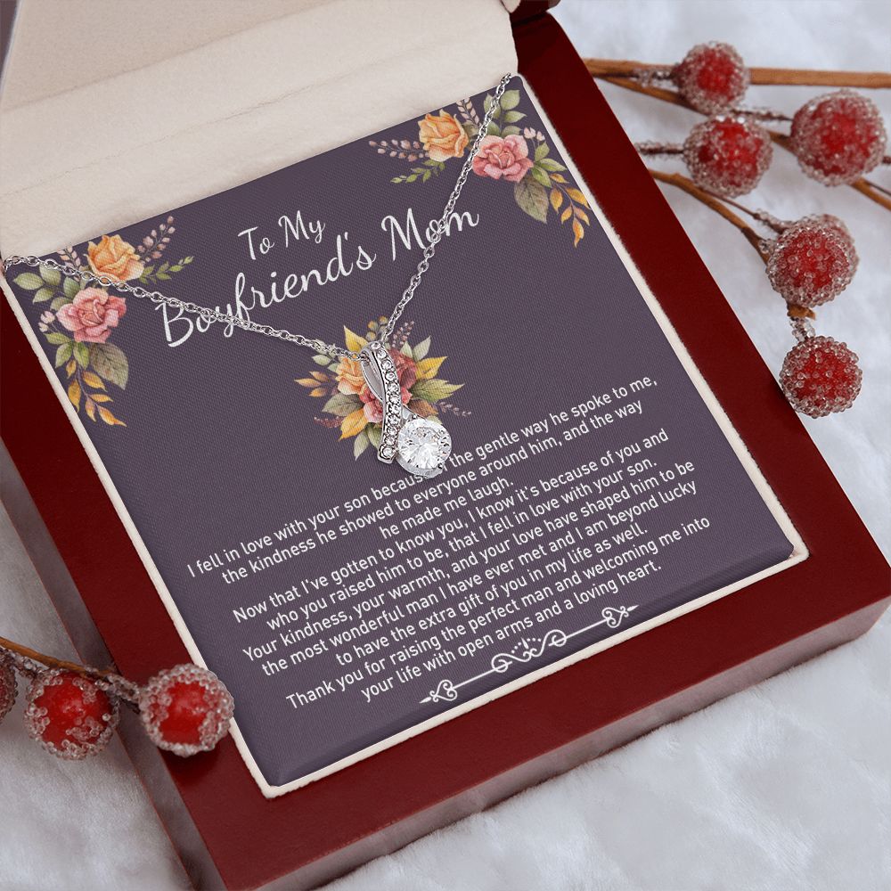 TO2E3E~1 Alluring Beauty Necklace