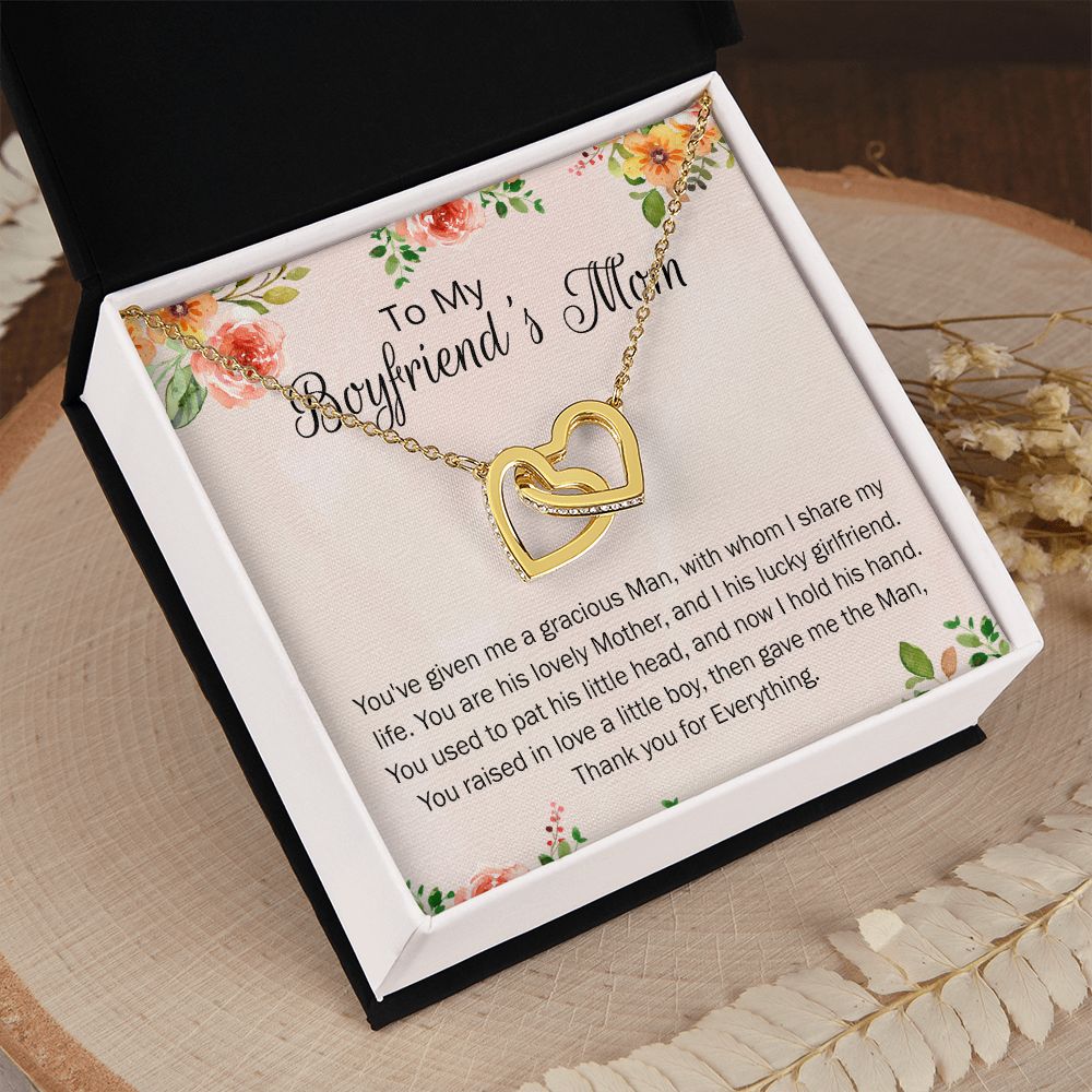 To My Boyfriend's Mom Necklace Pendant Jewelry for Boyfriend's Mom on Mothers Day Birthday Present with Message Card and Gift Box for Boyfriend's Mom Gift Necklace for Women Interlocking Hearts Necklace