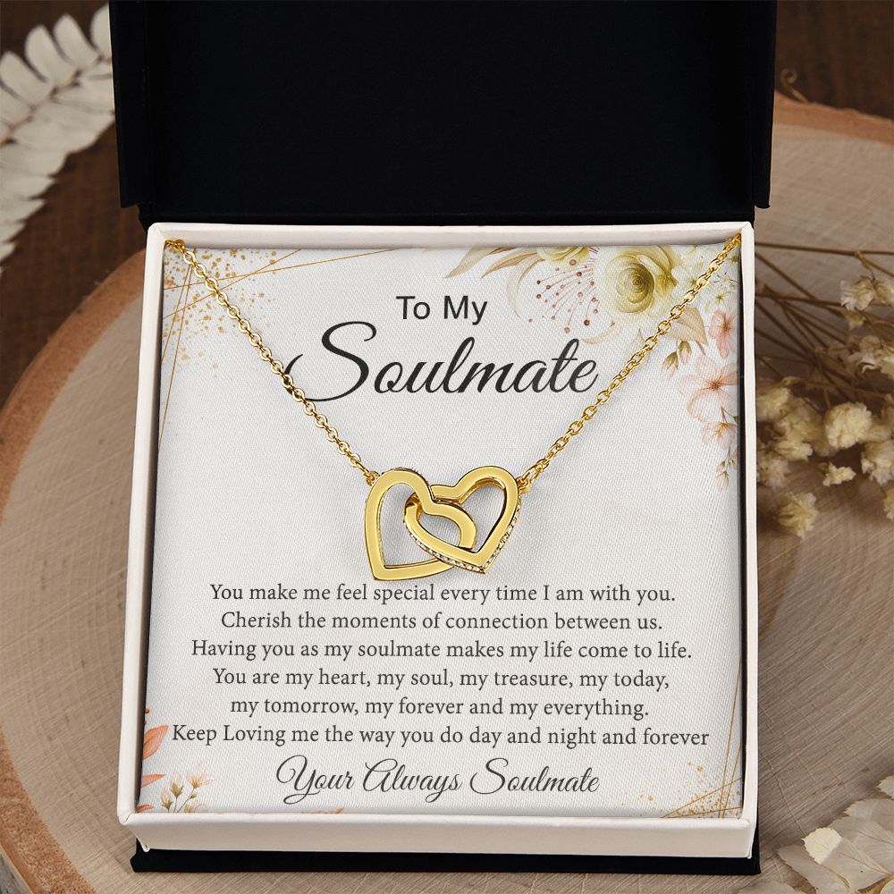 To My Soulmate Necklace for Women Birthday Christmas Jewelry Gifts For My Wife with Message Card Box Personalized Gift Present Pendant for Future Wife Soulmate Girlfriend Love 26 Interlocking Hearts Necklace
