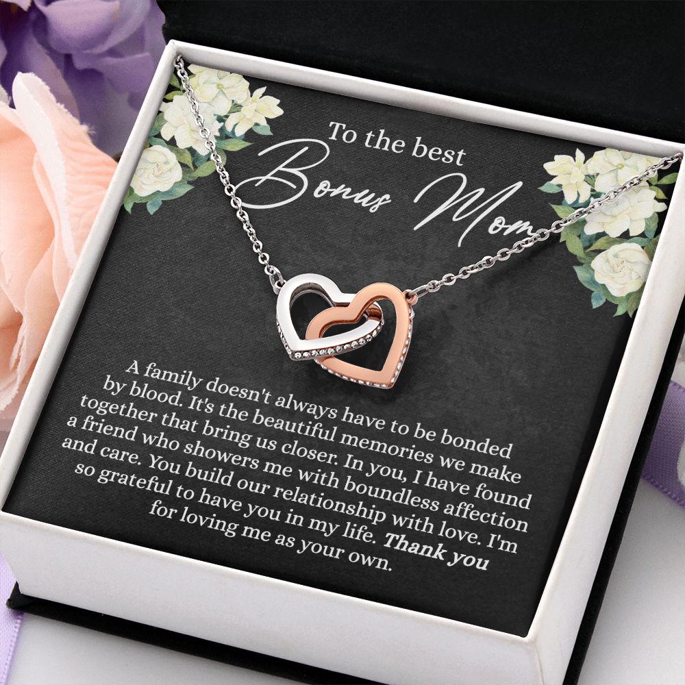 To My Bonus Mom Necklace, Bonus Mom Gift Idea, Bonus Mom Necklace from Daughter Son, Step Mom Gift for Mothers Day Birthday Christmas, Sentimental Jewelry for Women Interlocking Hearts Necklace
