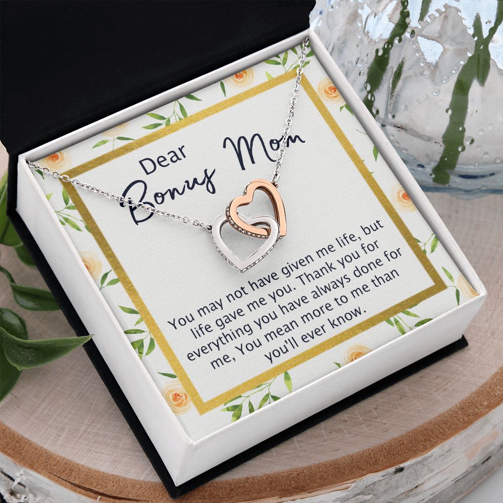 Bonus Mom Gifts, To My Bonus Mom Necklace, Bonus Mom Jewelry, Necklace for Bonus Mom, Step Daughter To Stepmother Necklace, Step Mom Necklace for Women Step Mom Mothers Day Jewelry Interlocking Hearts Necklace