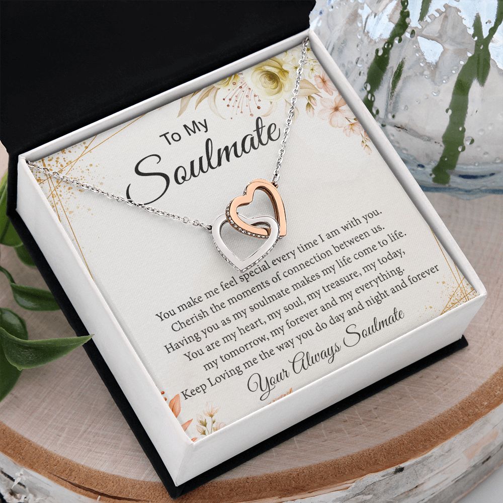 To My Soulmate Necklace for Women Birthday Christmas Jewelry Gifts For My Wife with Message Card Box Personalized Gift Present Pendant for Future Wife Soulmate Girlfriend Love 26 Interlocking Hearts Necklace