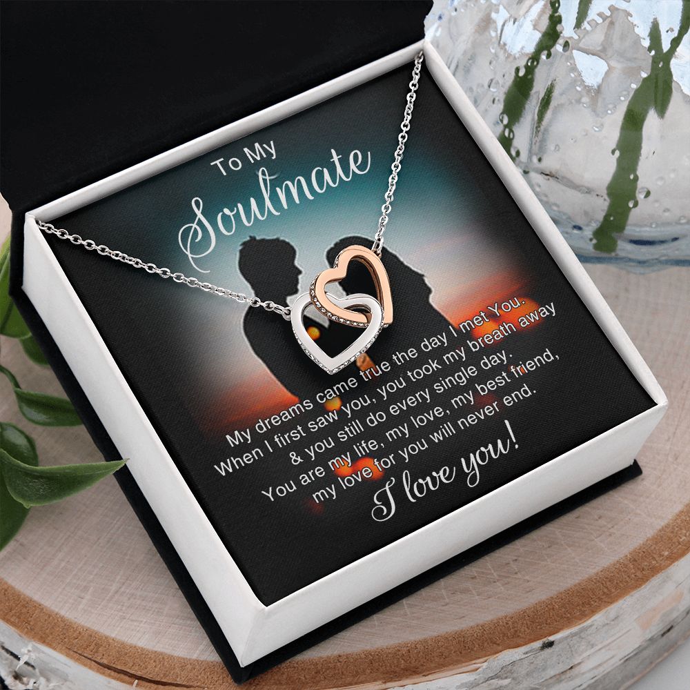 To My Soulmate Necklace for Women Birthday Christmas Jewelry Gifts For My Wife with Message Card Box Personalized Gift Present Pendant for Future Wife Soulmate Girlfriend Love 4 Interlocking Hearts Necklace