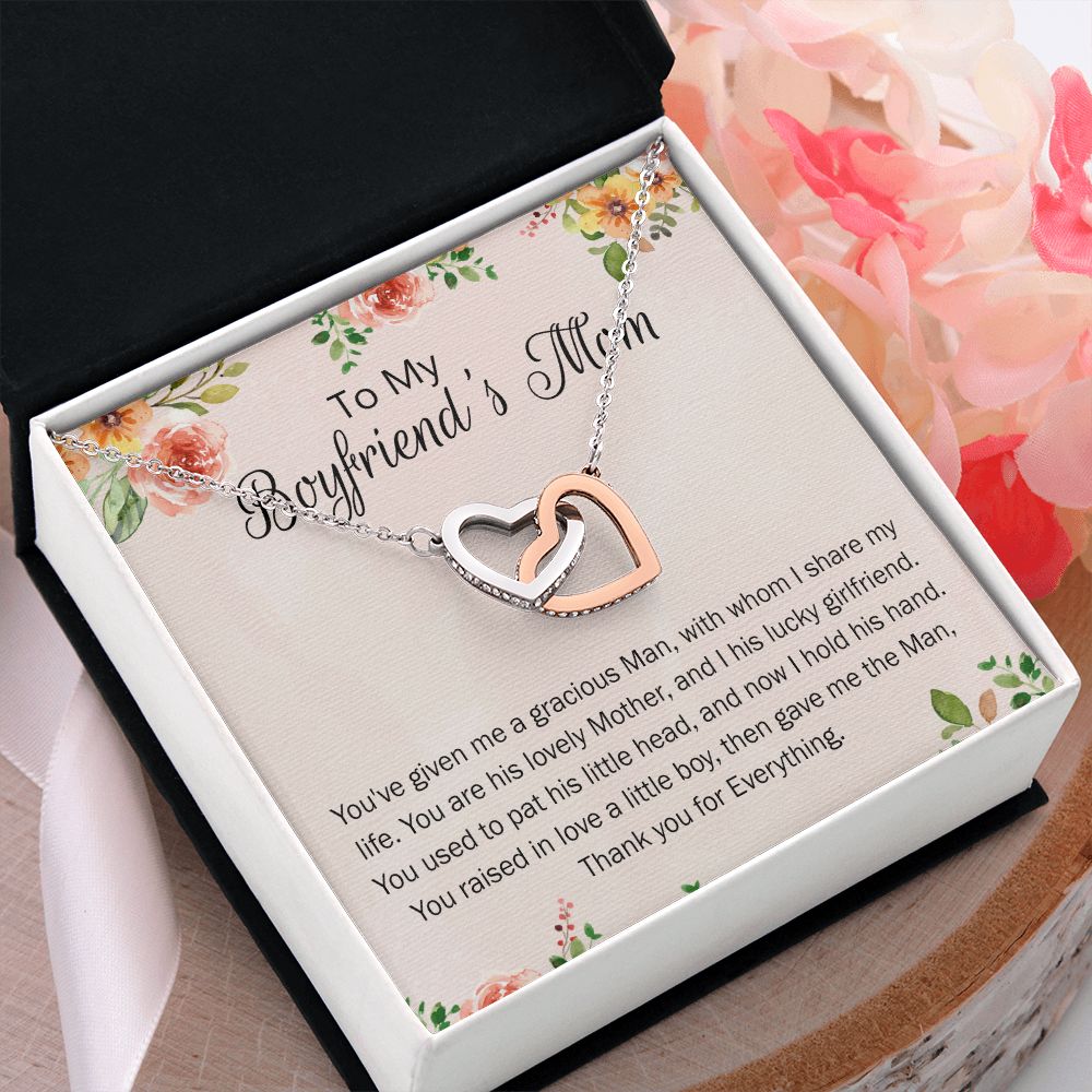 To My Boyfriend's Mom Necklace Pendant Jewelry for Boyfriend's Mom on Mothers Day Birthday Present with Message Card and Gift Box for Boyfriend's Mom Gift Necklace for Women Interlocking Hearts Necklace