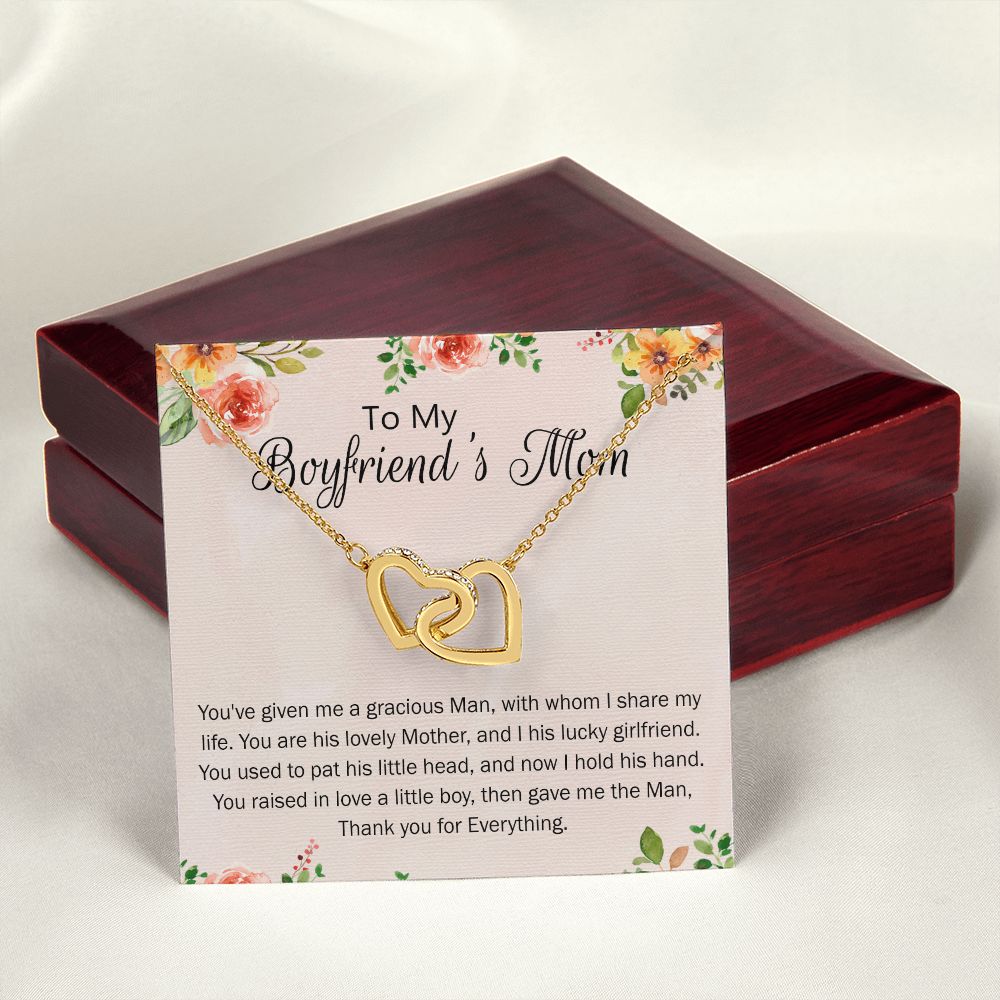 To My Boyfriend's Mom Necklace Pendant Jewelry for Boyfriend's Mom on Mothers Day Birthday Present with Message Card and Gift Box for Boyfriend's Mom Gift Necklace for Women Interlocking Hearts Necklace