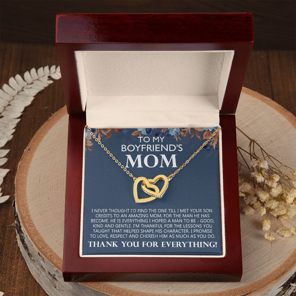 To My Boyfriend's Mom Gift Boyfriends Mom Necklace Future Mother in Law Jewelry Christmas Mothers Day Gift with Message Card Box For My Boyfriend Mother Mom Mother's Day Necklace Interlocking Hearts Necklace