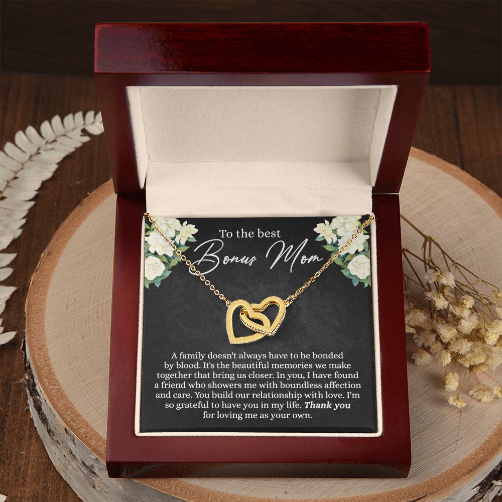 To My Bonus Mom Necklace, Bonus Mom Gift Idea, Bonus Mom Necklace from Daughter Son, Step Mom Gift for Mothers Day Birthday Christmas, Sentimental Jewelry for Women Interlocking Hearts Necklace
