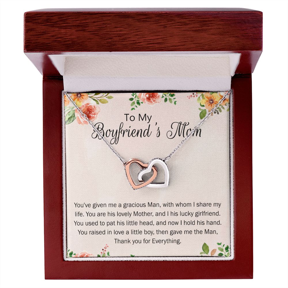 To My Boyfriend's Mom Necklace Pendant Jewelry for Boyfriend's Mom on Mothers Day Birthday Present with Message Card and Gift Box for Boyfriend's Mom Gift Necklace for Women Interlocking Hearts Necklace