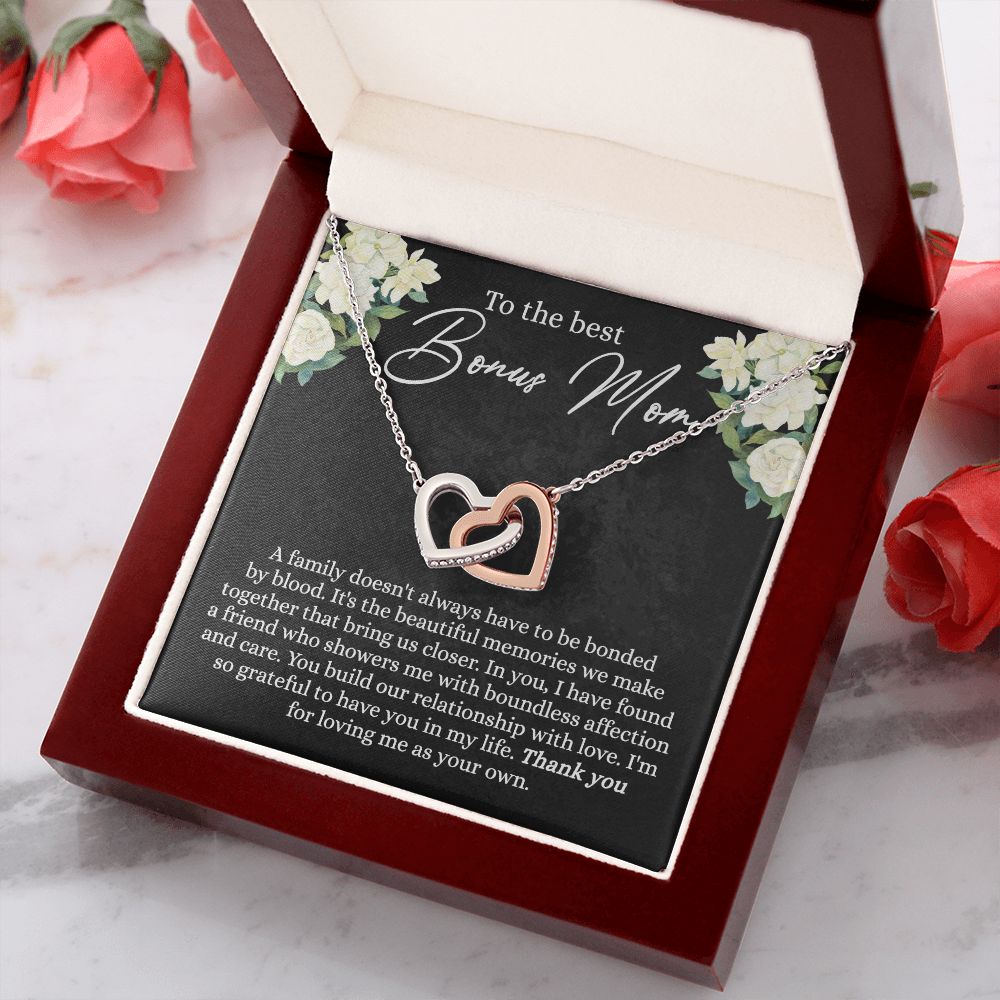 To My Bonus Mom Necklace, Bonus Mom Gift Idea, Bonus Mom Necklace from Daughter Son, Step Mom Gift for Mothers Day Birthday Christmas, Sentimental Jewelry for Women Interlocking Hearts Necklace