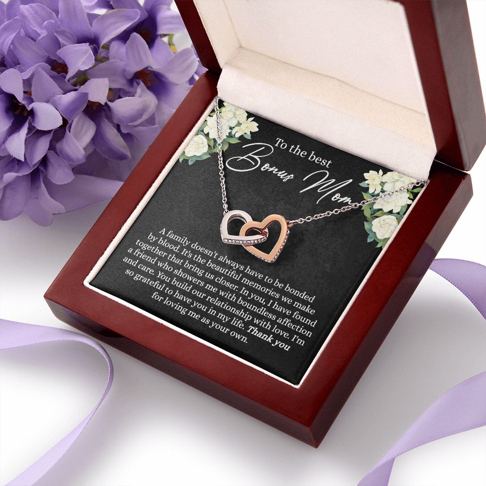 To My Bonus Mom Necklace, Bonus Mom Gift Idea, Bonus Mom Necklace from Daughter Son, Step Mom Gift for Mothers Day Birthday Christmas, Sentimental Jewelry for Women Interlocking Hearts Necklace