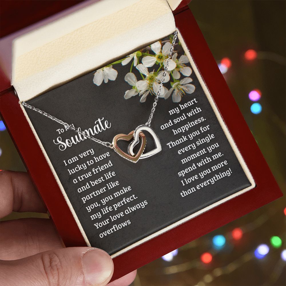To My Soulmate Necklace for Women Birthday Christmas Jewelry Gifts For My Wife with Message Card Box Personalized Gift Present Pendant for Future Wife Soulmate Girlfriend Love 18 Interlocking Hearts Necklace
