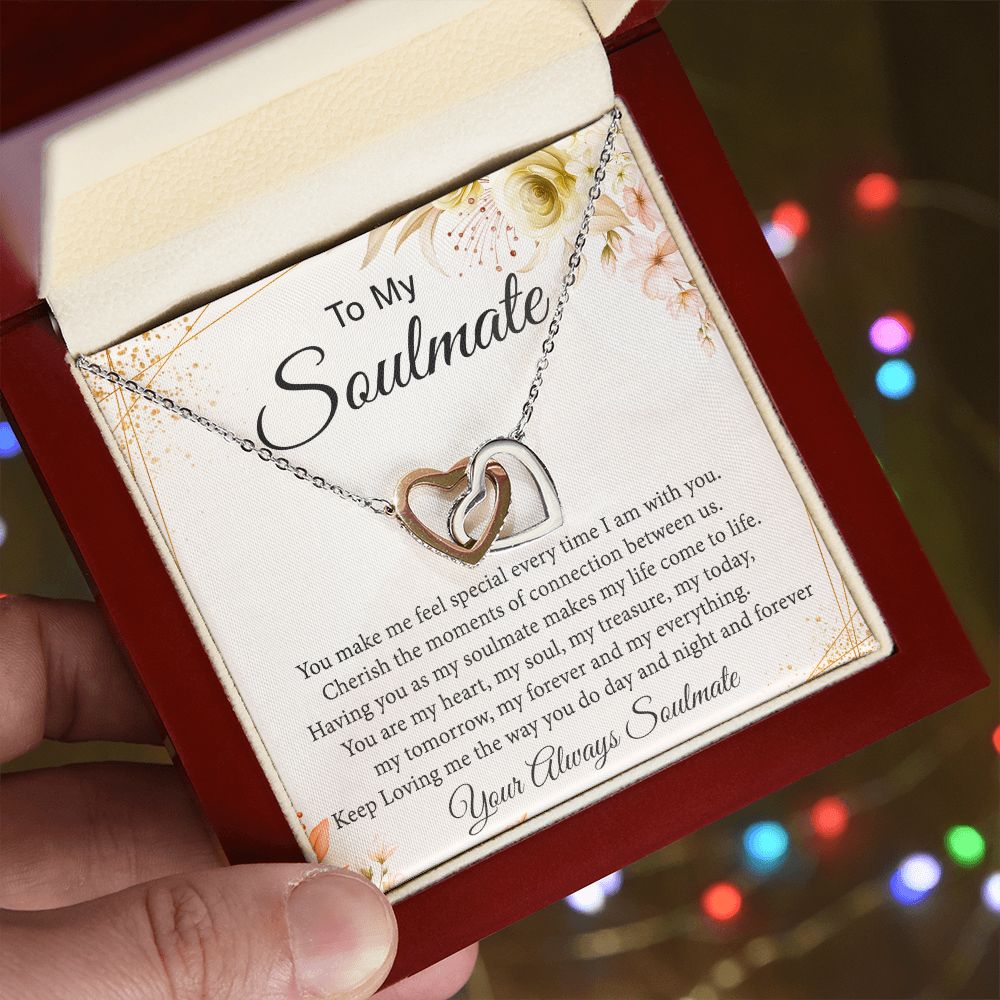 To My Soulmate Necklace for Women Birthday Christmas Jewelry Gifts For My Wife with Message Card Box Personalized Gift Present Pendant for Future Wife Soulmate Girlfriend Love 26 Interlocking Hearts Necklace