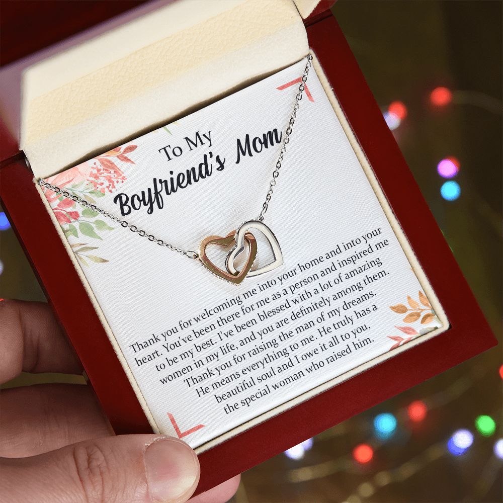 To My Boyfriend's Mom Necklace, Thank You for Raising Man Necklace, Gift to My Boyfriend's Mom for Mothers Day Birthday, Christmas, Going Away, Retirement Jewelry for Women Interlocking Hearts Necklace